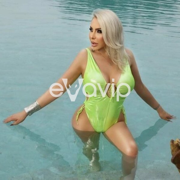 69 - La Contessa Cristiane