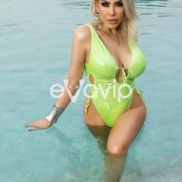 3 - La Contessa Cristiane