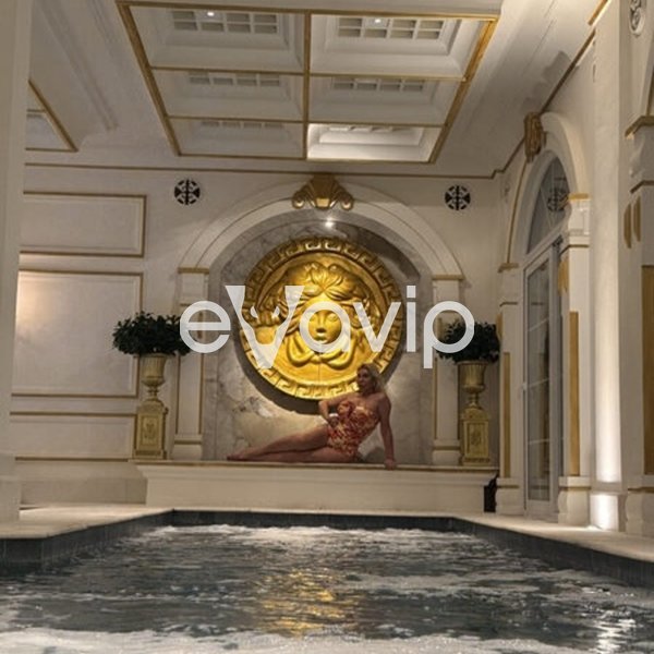 73 - La Contessa Cristiane