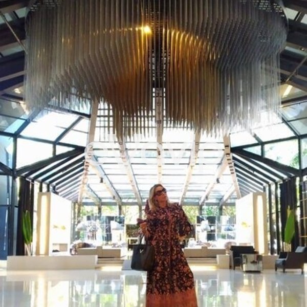 77 - La Contessa Cristiane