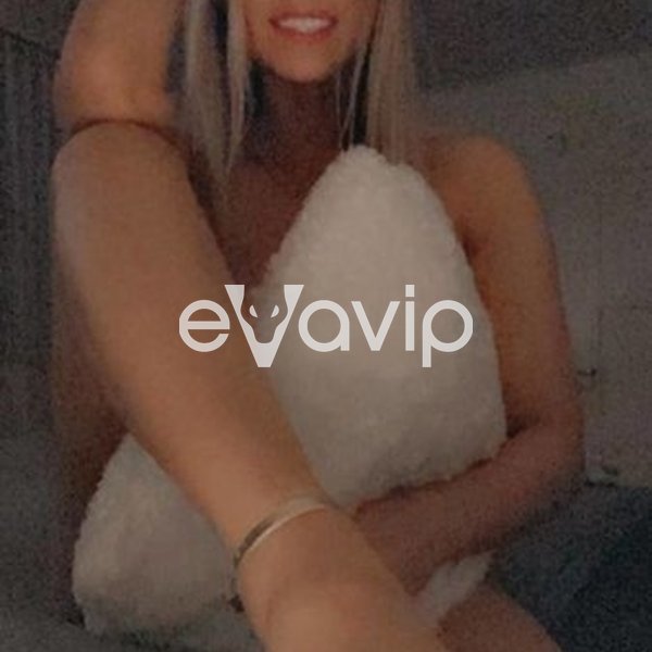 18 - Julia Giulia Anal Baby