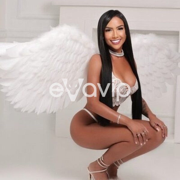 33 - Marcela Brasiliana