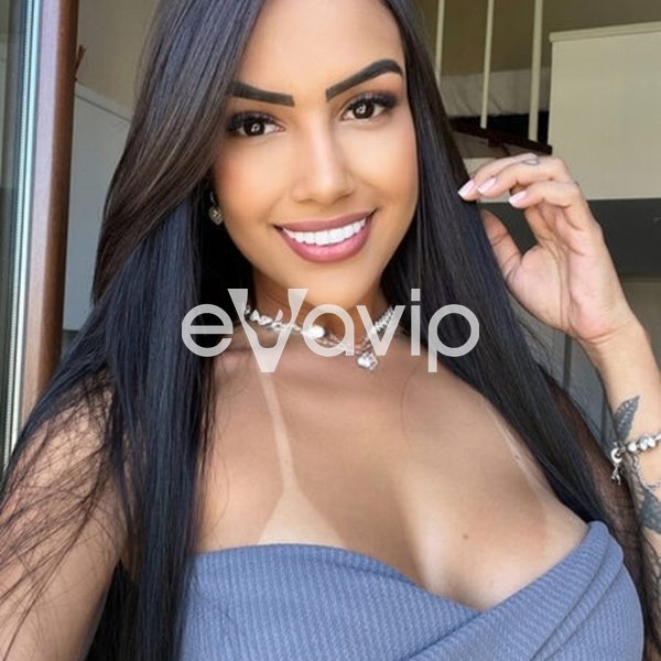 1 - Marcela Brasiliana