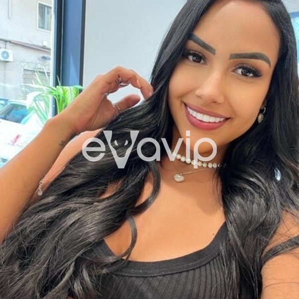 3 - Marcela Brasiliana